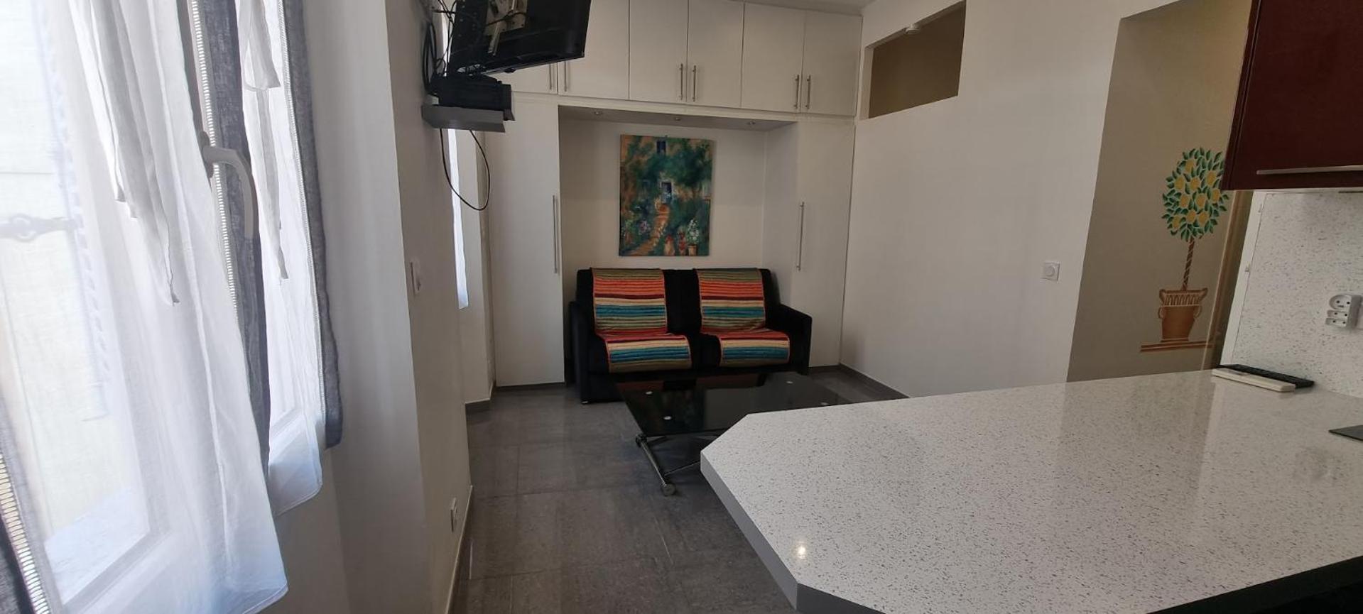 One Bedroom Andre Apartment *